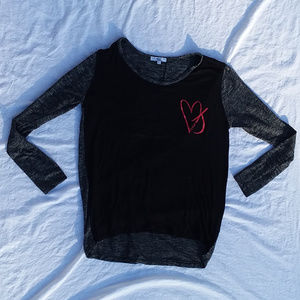 black and gray DAILIES long sleeve top